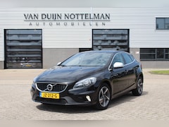 Volvo V40 - 2.0 T2 R-Design / Stoelverwarming / Standkachel / N.A.P