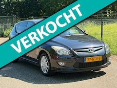 Hyundai i30 - 1.6i i-Catcher /Trekhaak/Airco/Stoelverwarming/