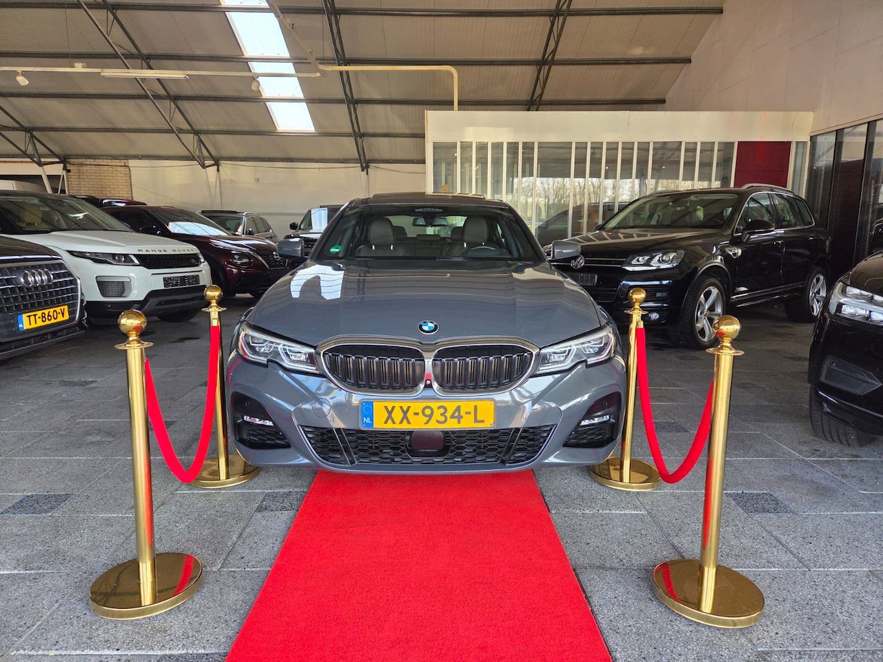 BMW 3-serie - 320D AUT M PAKKET NARDO PANO+! 2019 - AutoWereld.nl