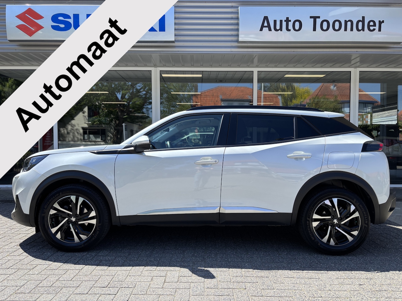 Peugeot 2008 - Automaat Allure 1.2-130pk - AutoWereld.nl