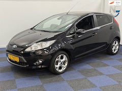 Ford Fiesta - 1.4 Trend / NIEUWE APK / MULTIEMEDIA-NAVI / RIJDT SCHALEKELT GOED