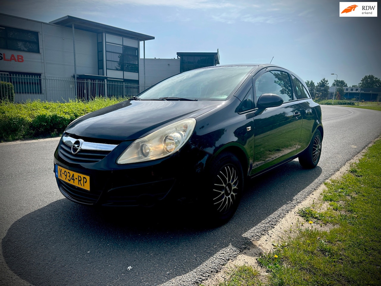 Opel Corsa - 1.2-16V Enjoy 1.2-16V Enjoy, AUTOMAAT, NIEUWE DISTRIBUTIE, KOUDE AIRCO, APK - AutoWereld.nl