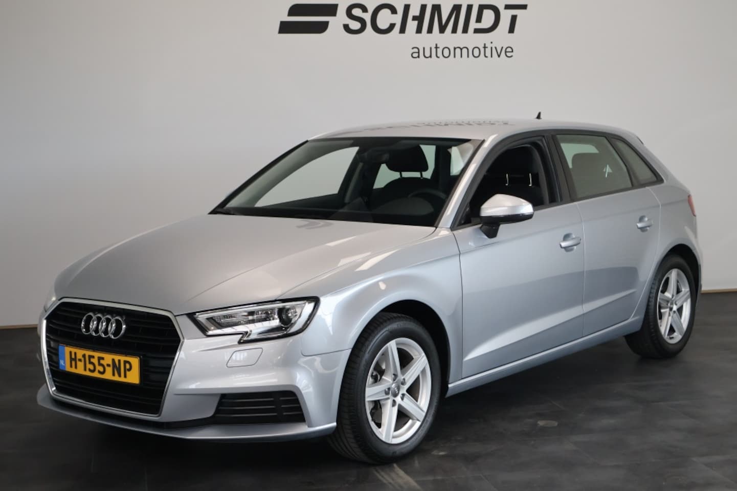 Audi A3 Sportback - 35 TFSI Pro Line | 30.000km! | BiXenon | Navigatie | Trekhaak - AutoWereld.nl