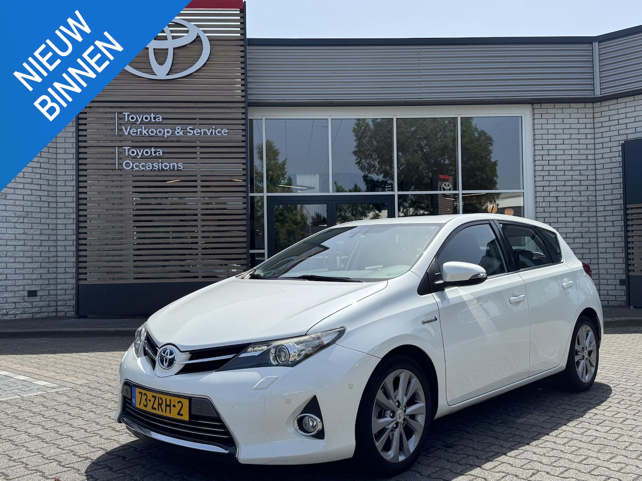 Toyota Auris - 1.8 Hybrid Lease Pro NL-AUTO, STOELVERWARMING, NAVIGATIE, KEYLESS - AutoWereld.nl
