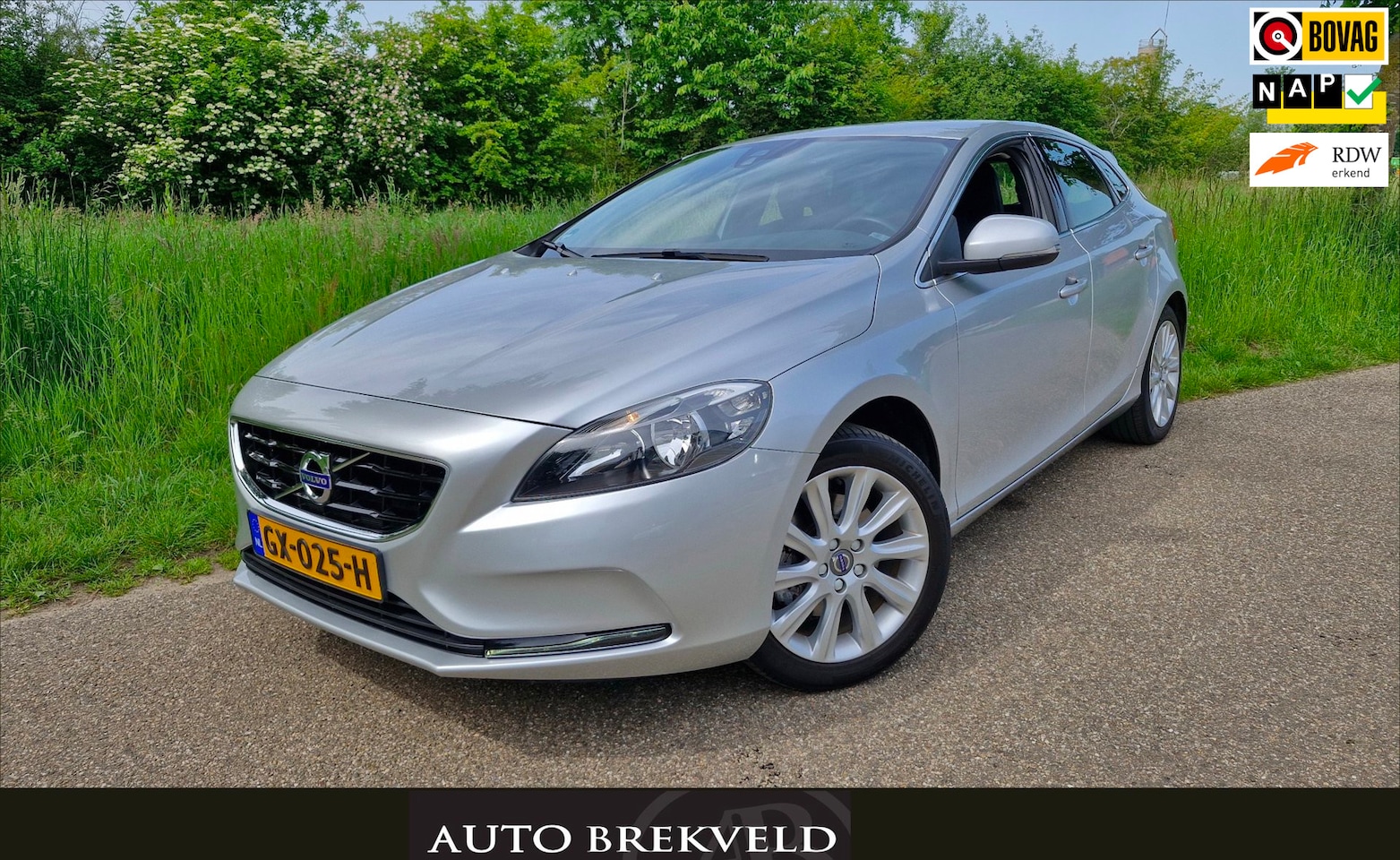 Volvo V40 - 2.0 T3 Momentum 152PK| Rijklaarprijs | Cruise | Clima | Navi | PDC | LMV | NAP - AutoWereld.nl