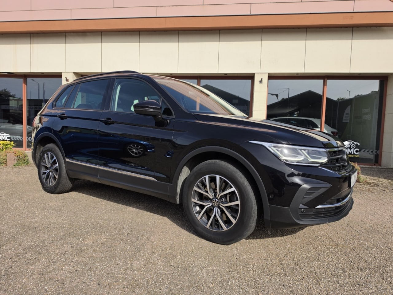Volkswagen Tiguan - Life eHybrid - AutoWereld.nl