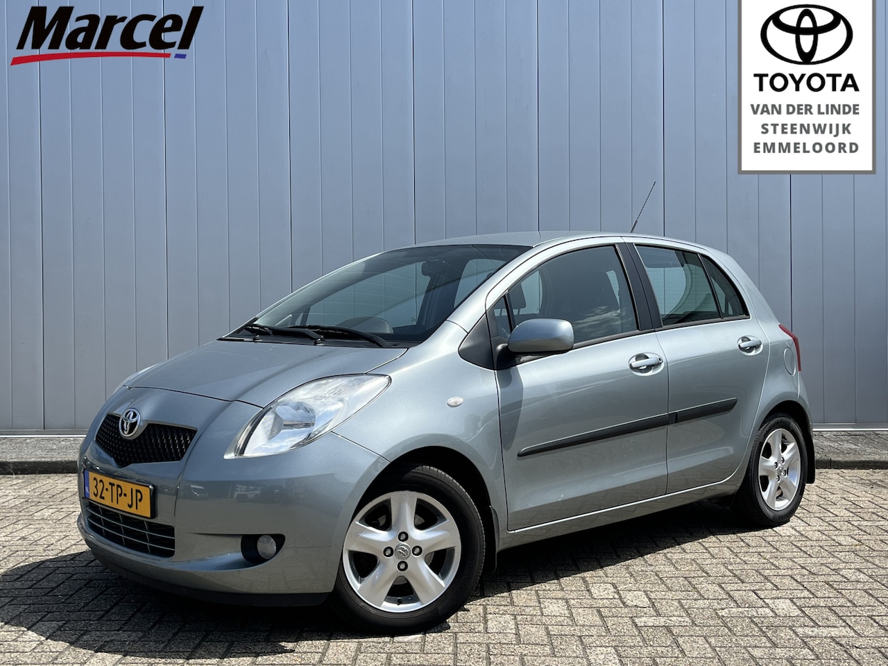Toyota Yaris - 1.3 VVTi Luna MMT Automaat Clima Cruise PDC Trekhaak Lichtmetaal NL auto - AutoWereld.nl