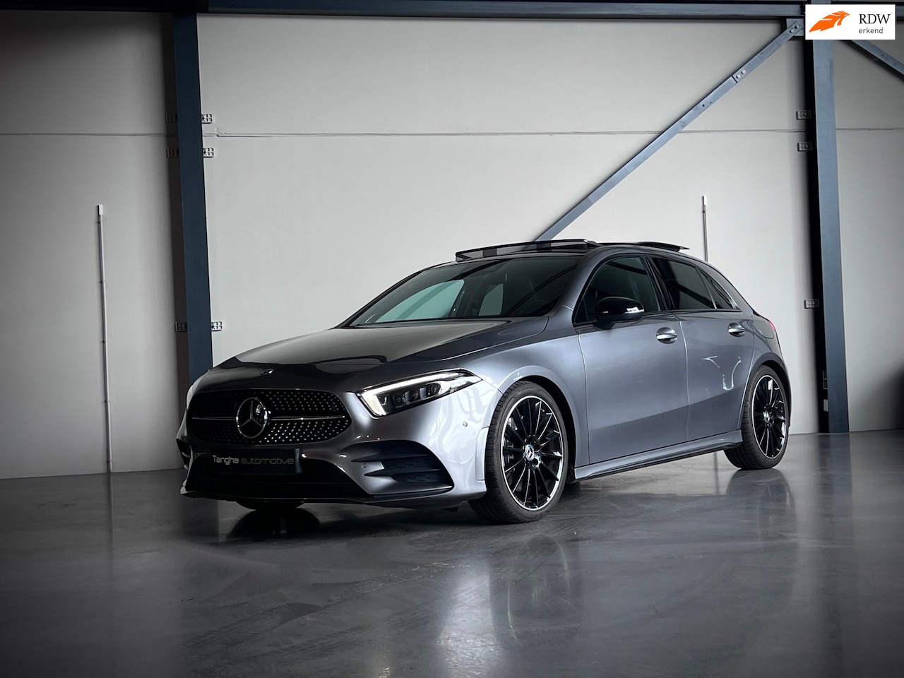 Mercedes-Benz A-klasse - 250 AMG, Panodak, ACC, Burmester, Technick Pack, BTW - AutoWereld.nl