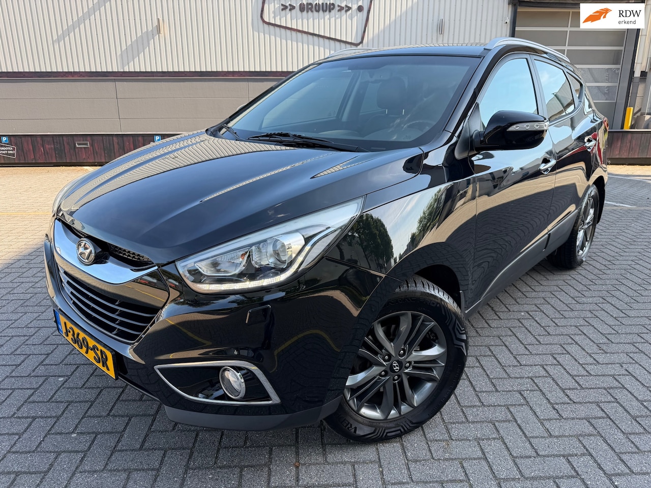 Hyundai ix35 - 1.6i GDI i-Vision*Camera*NAVI*Trekhaak*StoelVerwarm*Park-Sensoren*Climat-Airco*Cruise*Velg - AutoWereld.nl