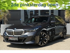 BMW 5-serie Touring - 530e M Sport High Executive 300pk HarmanKardon/Stoelventilatie/360Camera
