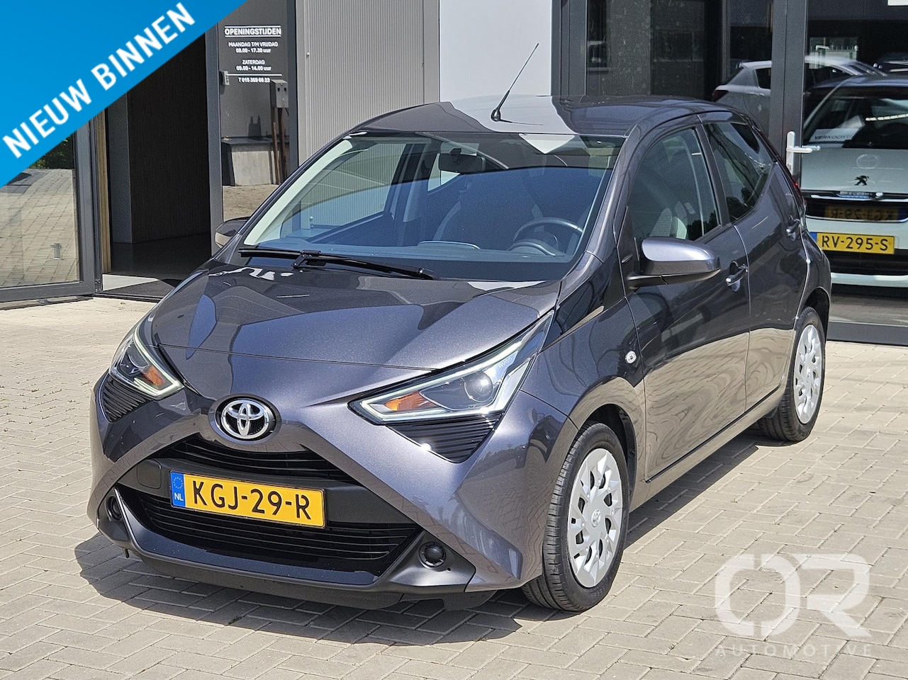 Toyota Aygo - 1.0 VVT-i x-play Automaat Carplay Cam - AutoWereld.nl