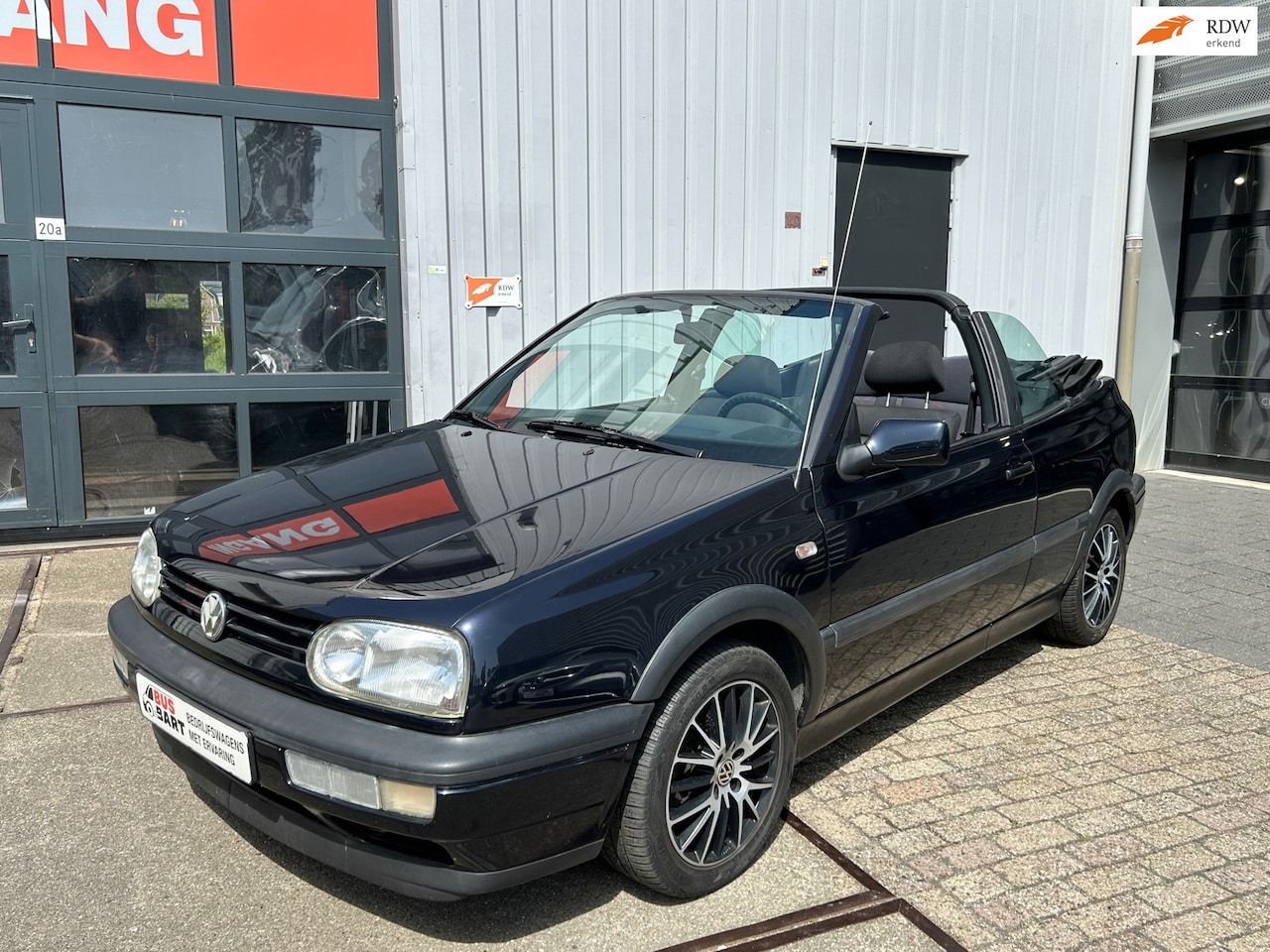 Volkswagen Golf Cabriolet - 1.8 Automaat|Stoelverwarming|Elektrisch Dak|Elektrische Ramen - AutoWereld.nl