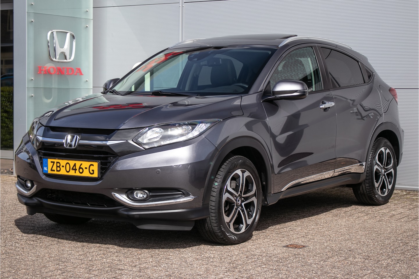 Honda HR-V - 1.5 i-VTEC Executive automaat -  dealerond. | Schuif-kanteldak | Stoelverw. | Nav - AutoWereld.nl