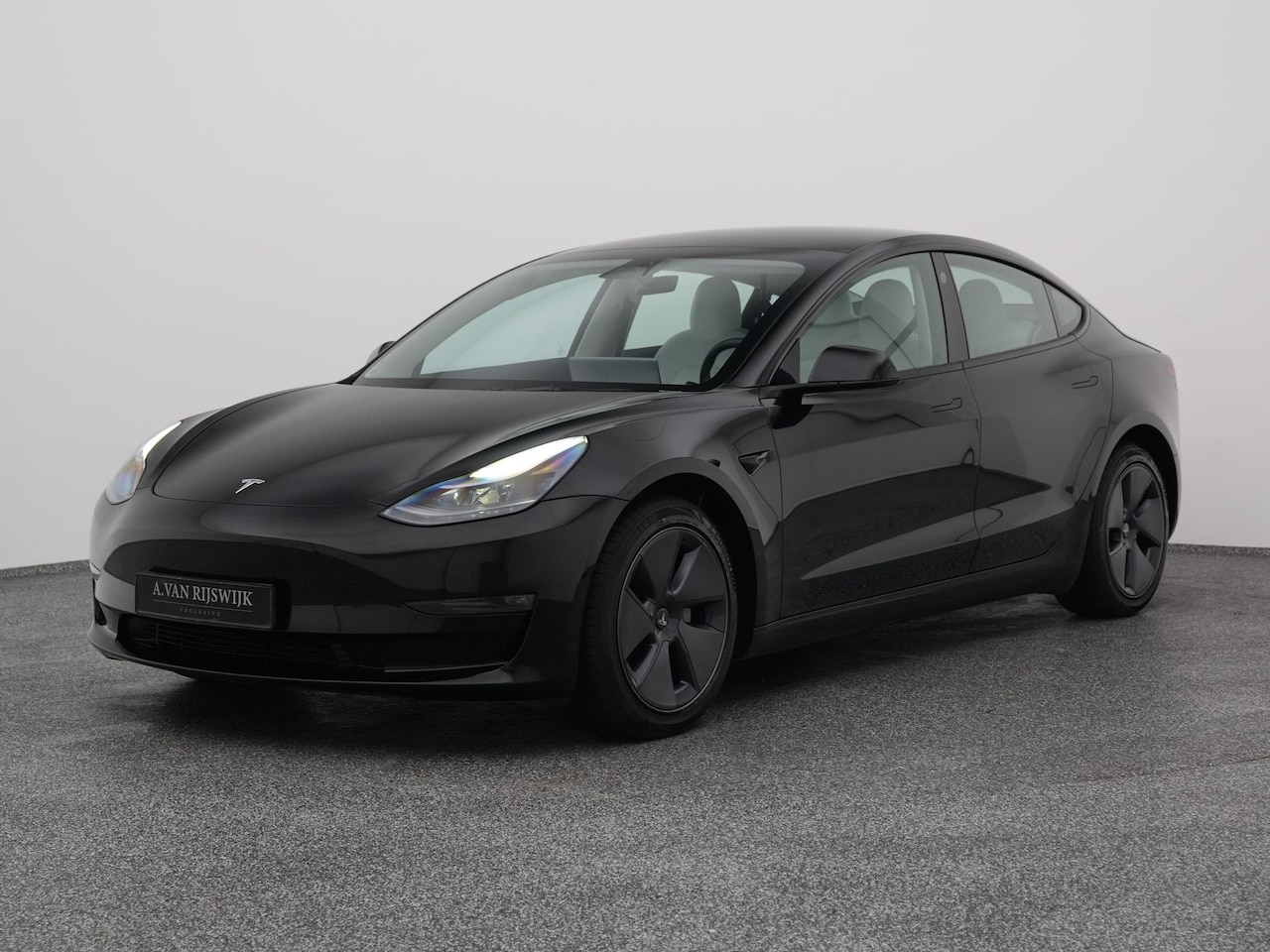 Tesla Model 3 - Long Range RWD Long Range AWD 75 kWh | PANO | CAMERA | ADAPTIVE | STOELVERW. - AutoWereld.nl