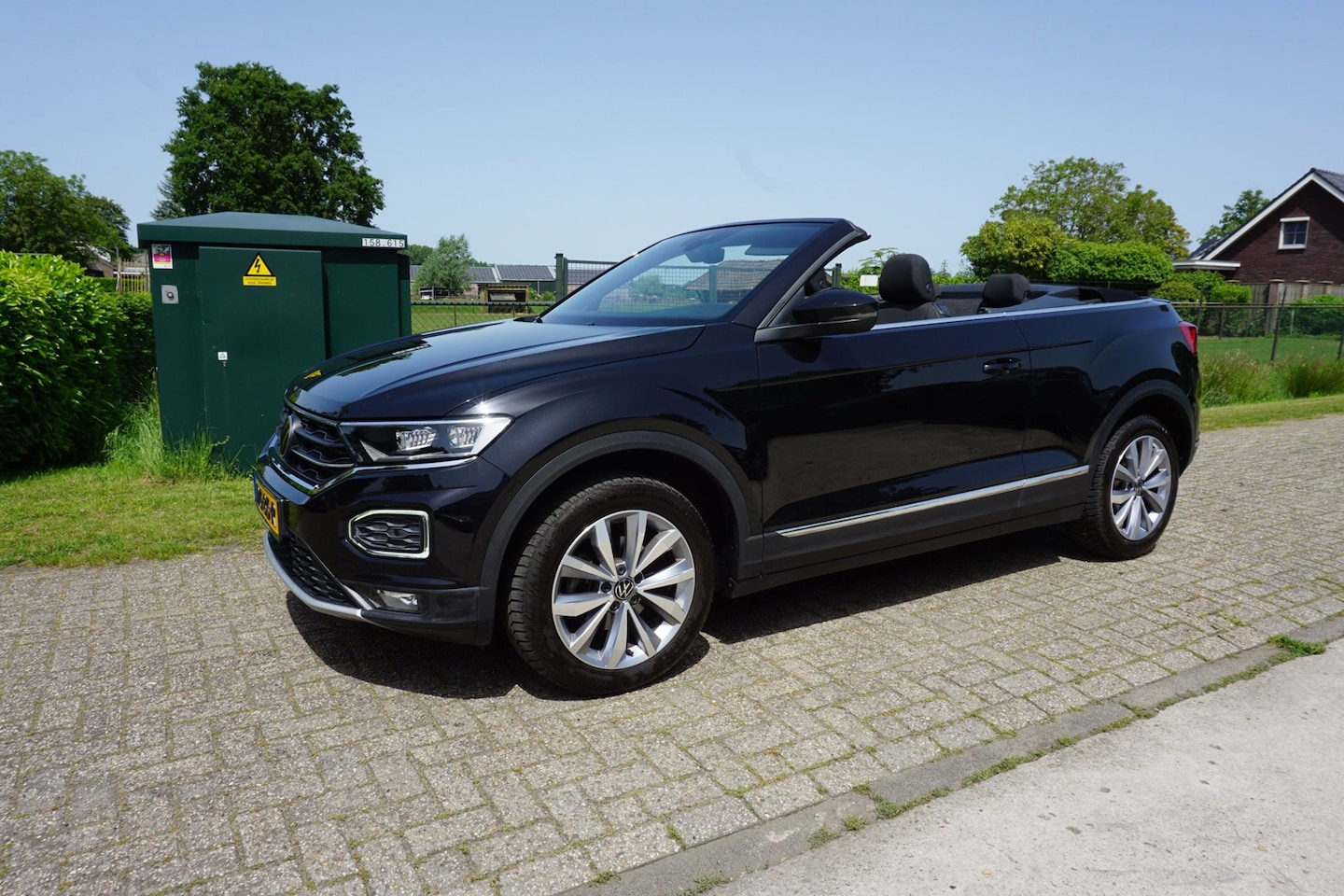 Volkswagen T-Roc Cabrio - Volkswagen T-Roc Cabrio 1.5 TSI Style automaat - AutoWereld.nl