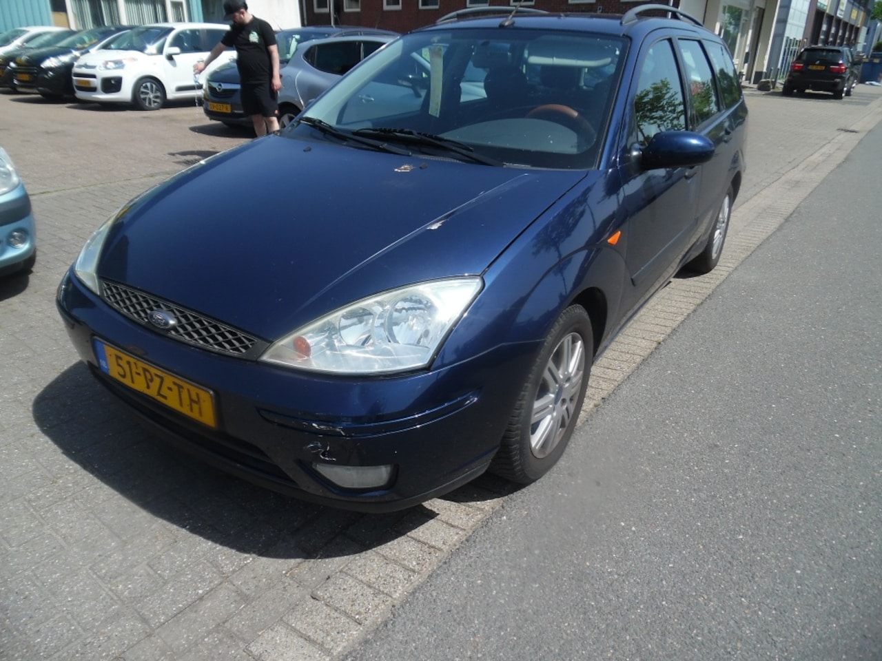 Ford Focus Wagon - apk 11.26 1.6-16V Futura airco - AutoWereld.nl