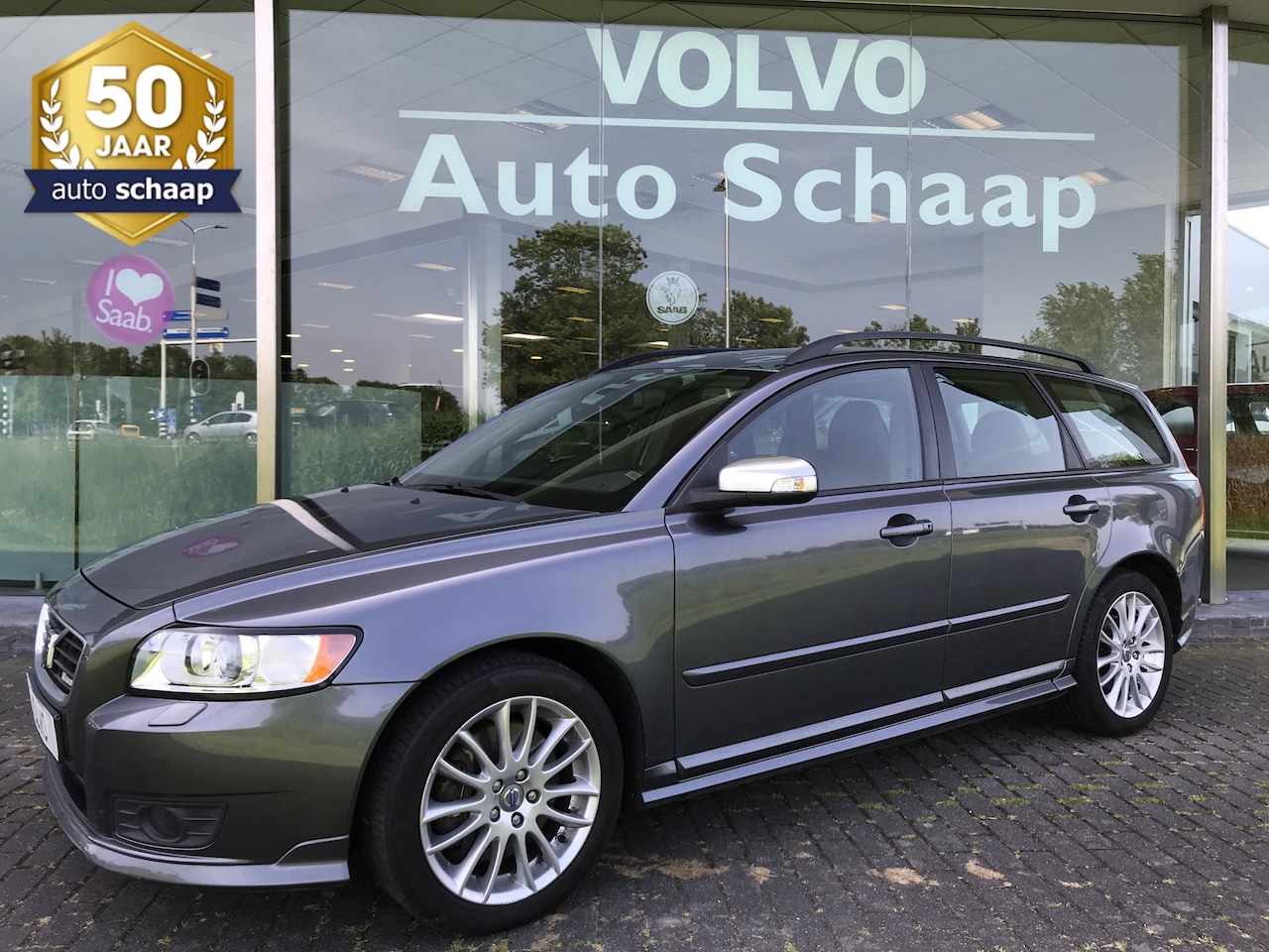 Volvo V50 - 2.5 T5 R-Design Automaat | Rijklaar incl garantie | Xenon Carbon Achterspoiler Stoelverwar - AutoWereld.nl