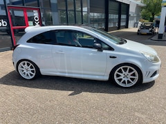 Opel Corsa - 1.4-16V Color Edition geheel opc vrx uitgevoerd