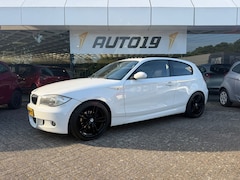 BMW 1-serie - 116i E81 Executive M Sport