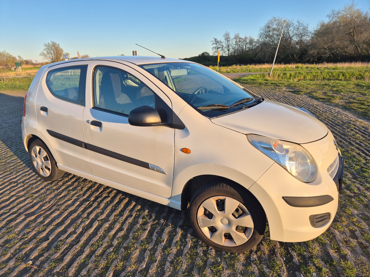 Suzuki Alto - 1.0 Comfort Plus - AutoWereld.nl