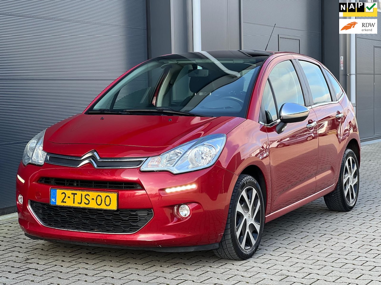 Citroën C3 - 1.6 E-HDI COLLECTION BJ014 PANORAMA LED - AutoWereld.nl