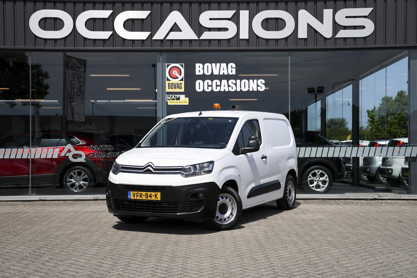 Citroën Berlingo - 1.5 BlueHDI Club 75KW/NAVI/PDC/WERK INRICHTING! - AutoWereld.nl