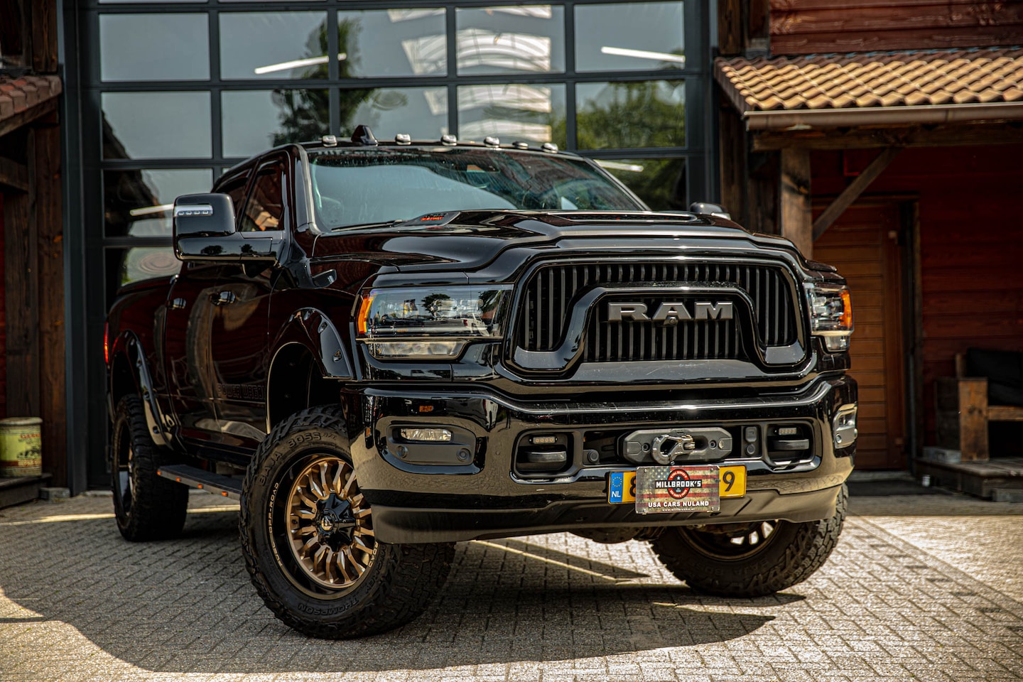 Dodge Ram 2500 - DODGE Power Wagon | Wide Body | Lier | - AutoWereld.nl