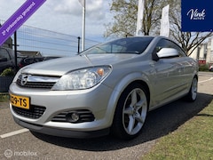 Opel Astra TwinTop - 1.6 111 Edition | Leer | Hardtop Cabrio | APK Nieuw | Parkeersensoren | Stoelverwarming