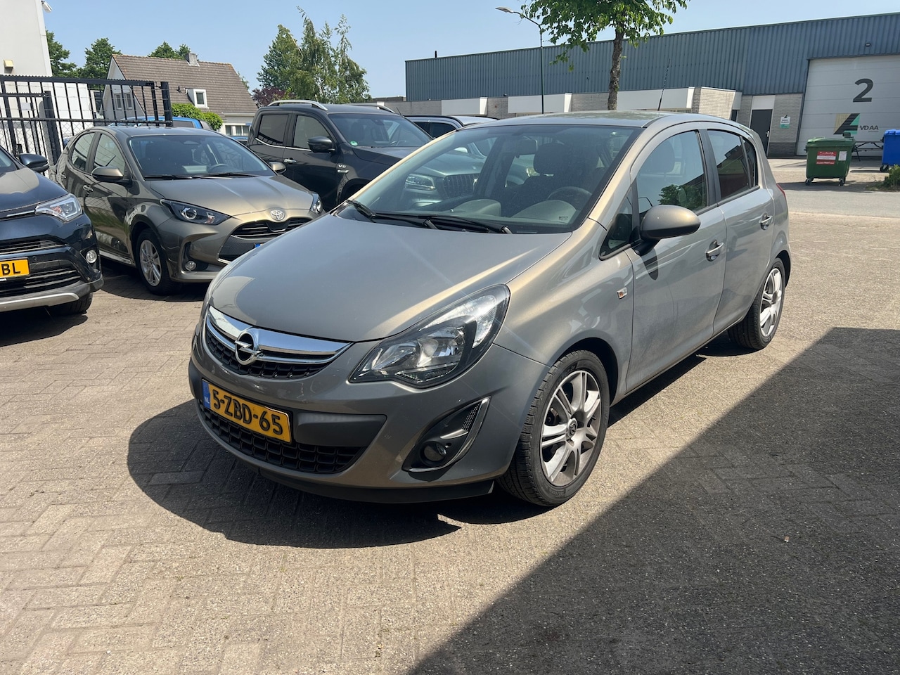 Opel Corsa - 1.4-16V BlitZ Navigatie stuurverwarming NAP - AutoWereld.nl