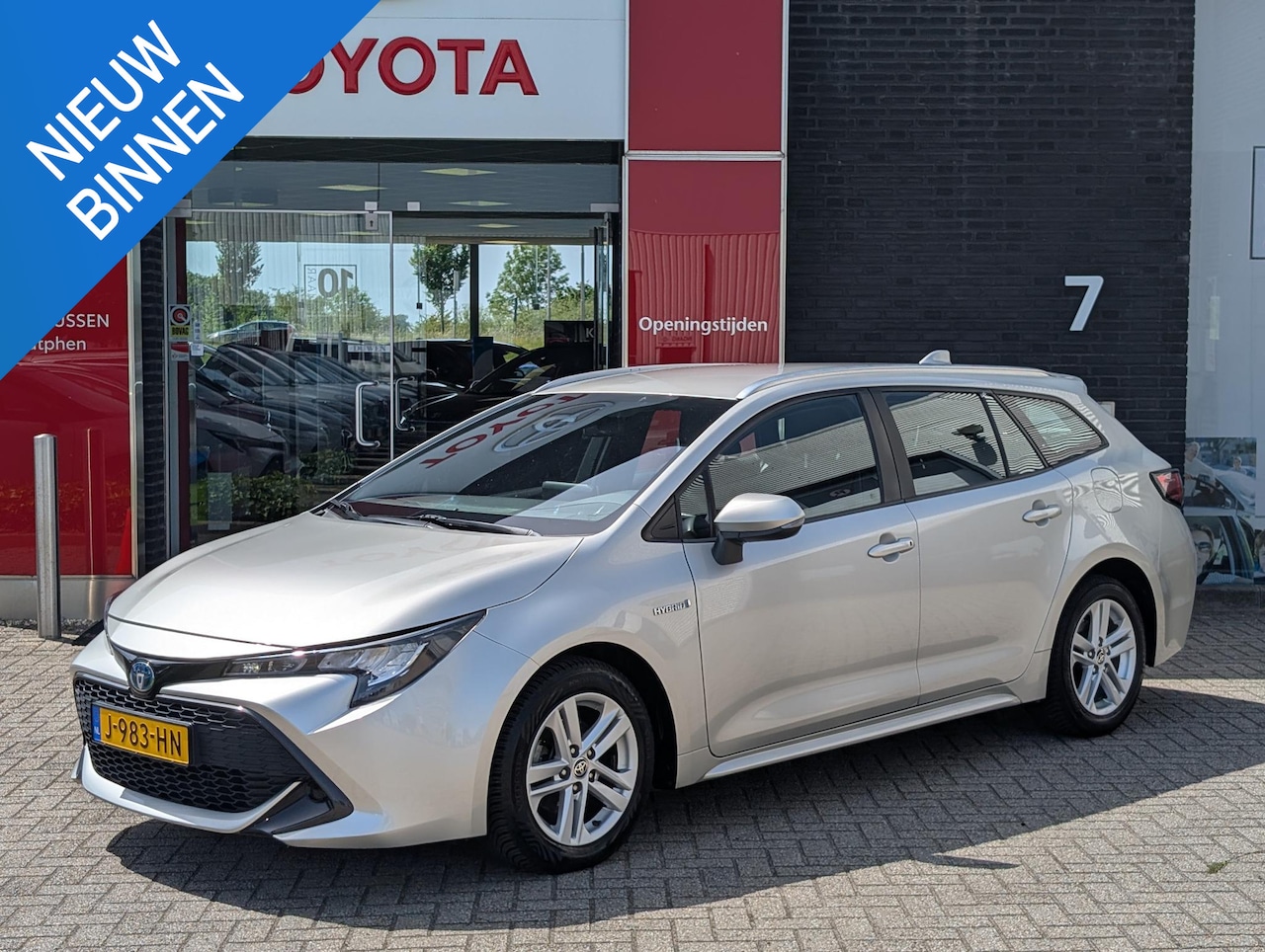 Toyota Corolla Touring Sports - 1.8 Hybrid Active 4S-BANDEN APPLE/ANDROID AD-CRUISE - AutoWereld.nl