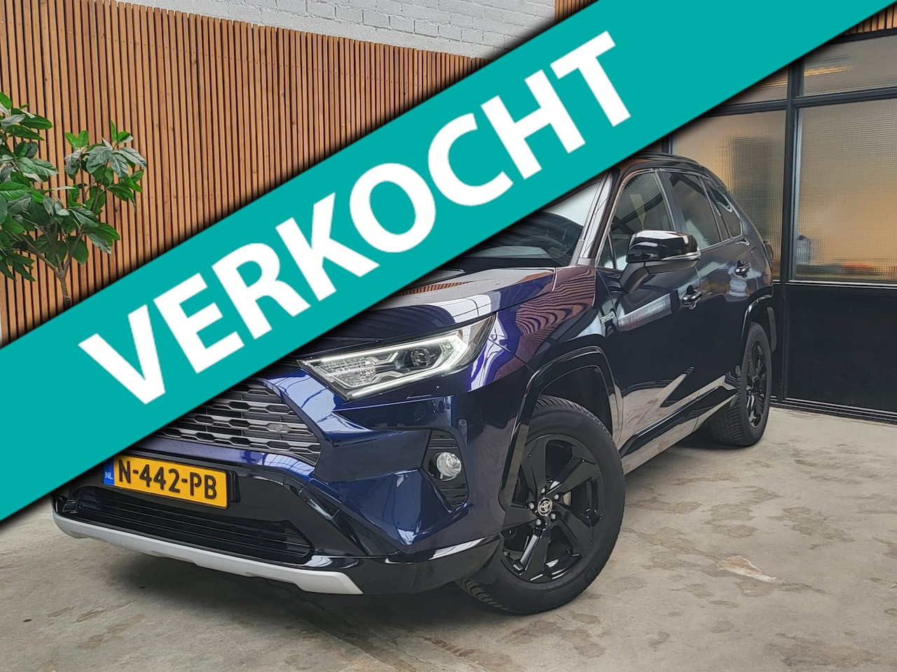 Toyota RAV4 - 2.5 Hybrid Bi-Tone Dealeronderhouden - AutoWereld.nl
