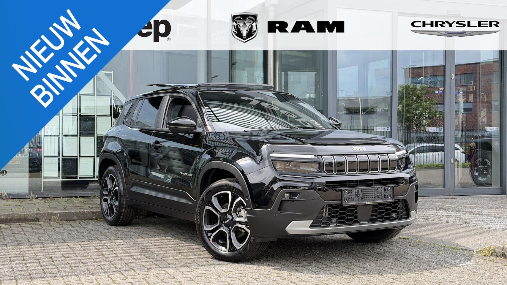 Jeep Avenger - 1.2 e-Hybrid Summit | Pano dak | Massage | Vol leder - AutoWereld.nl