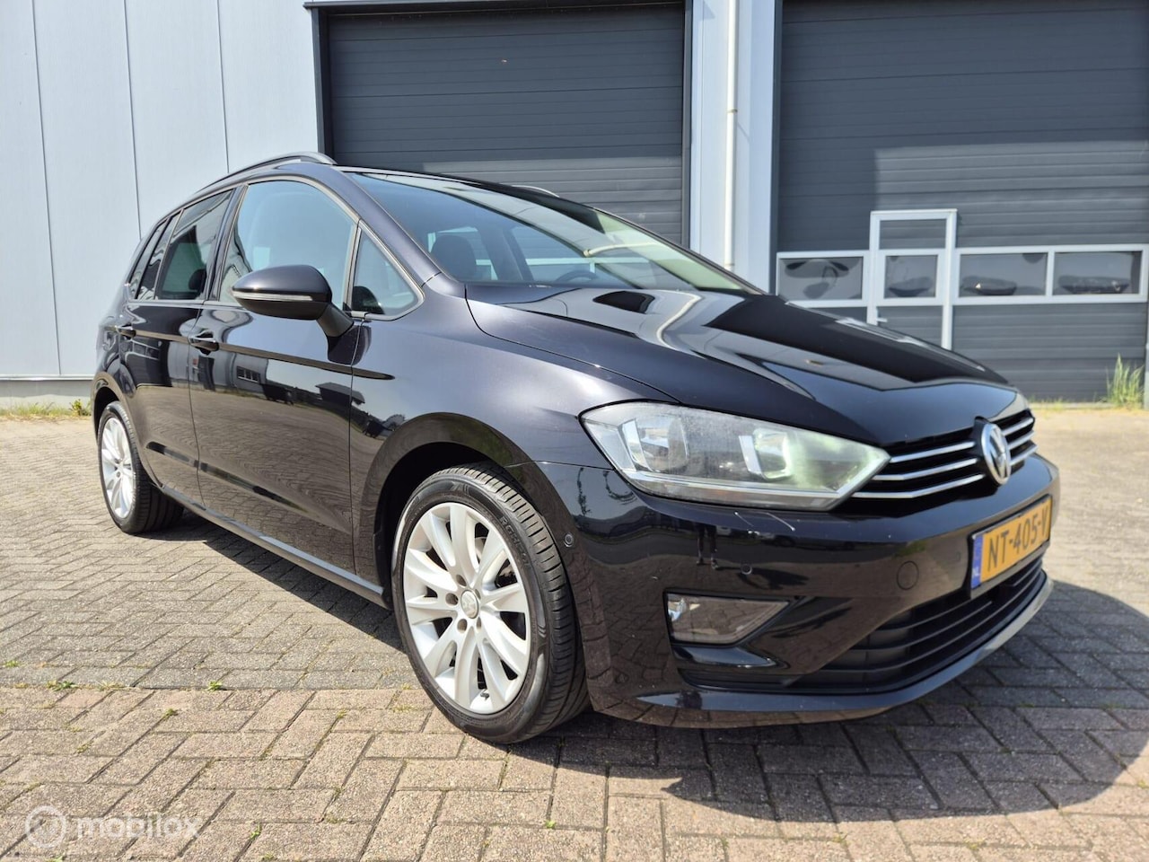 Volkswagen Golf Sportsvan - 1.6 TDI Highline | Navi | Stoelver - AutoWereld.nl