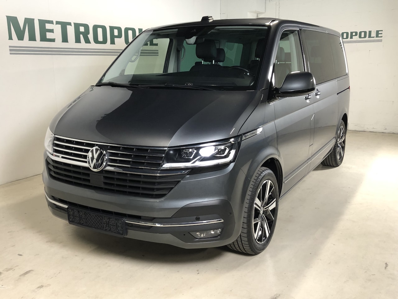 Volkswagen Multivan - T6 4 Motion Highline, FIRST OWNER! M1029 - AutoWereld.nl