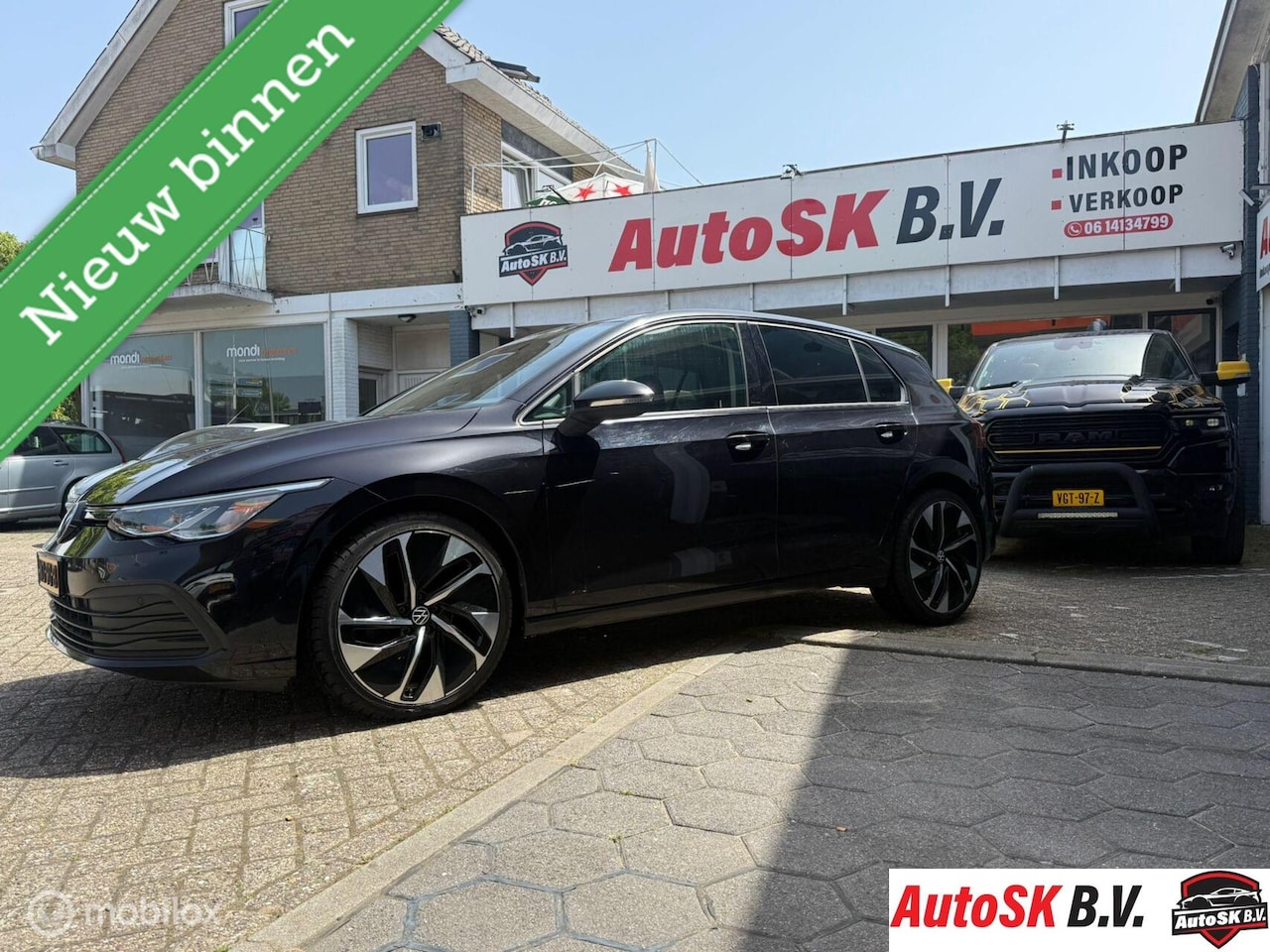 Volkswagen Golf - 2.0 TDI Life Business | Navi | Cruise - AutoWereld.nl