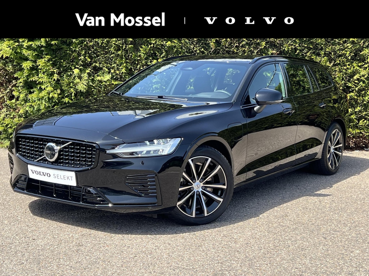 Volvo V60 - T6 Plug-in hybrid AWD Plus Dark - AutoWereld.nl