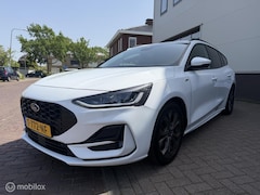 Ford Focus Wagon - ST-Line X Hybrid 155PK Automaat | Full Options | Camera | CarPlay | Adaptieve Cruise