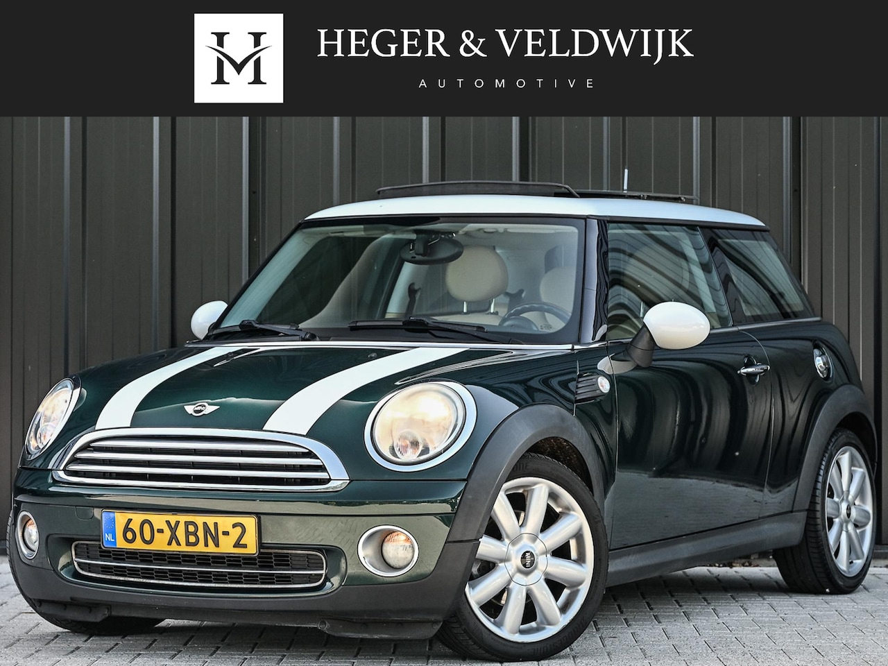 MINI Cooper - Mini 1.6 Chili Panoramadak | Stoelverwarming | Leer | Cruise control | Navi | Houtinleg - AutoWereld.nl