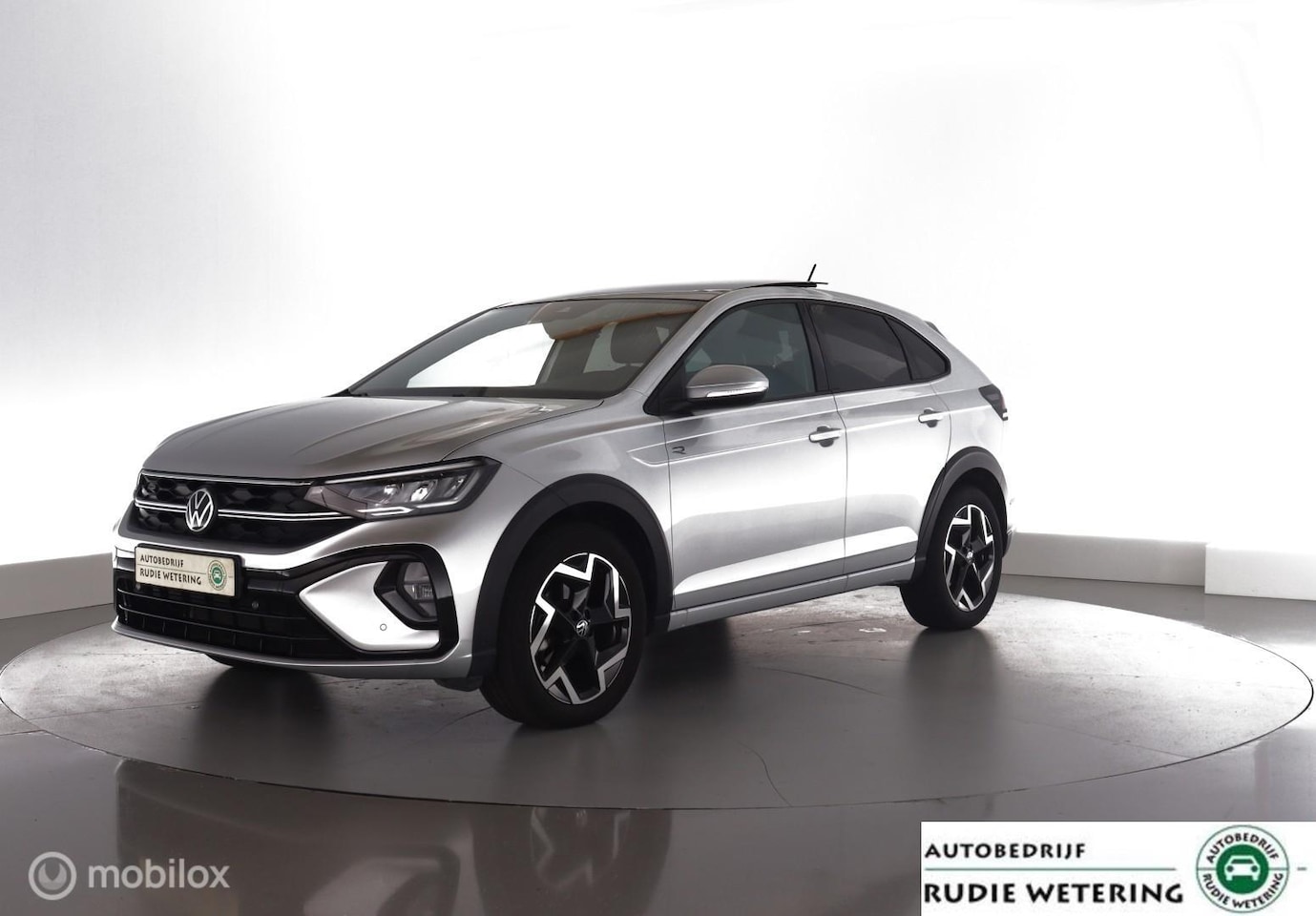 Volkswagen Taigo - 1.0 TSI Automaat R-Line panorama|IQ|led|dab|ecc|acc|pdc|lmv17 - AutoWereld.nl