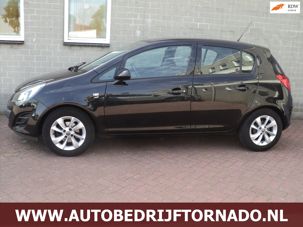 Opel Corsa - 1.4-16V Comfortline 5drbj2014 - AutoWereld.nl