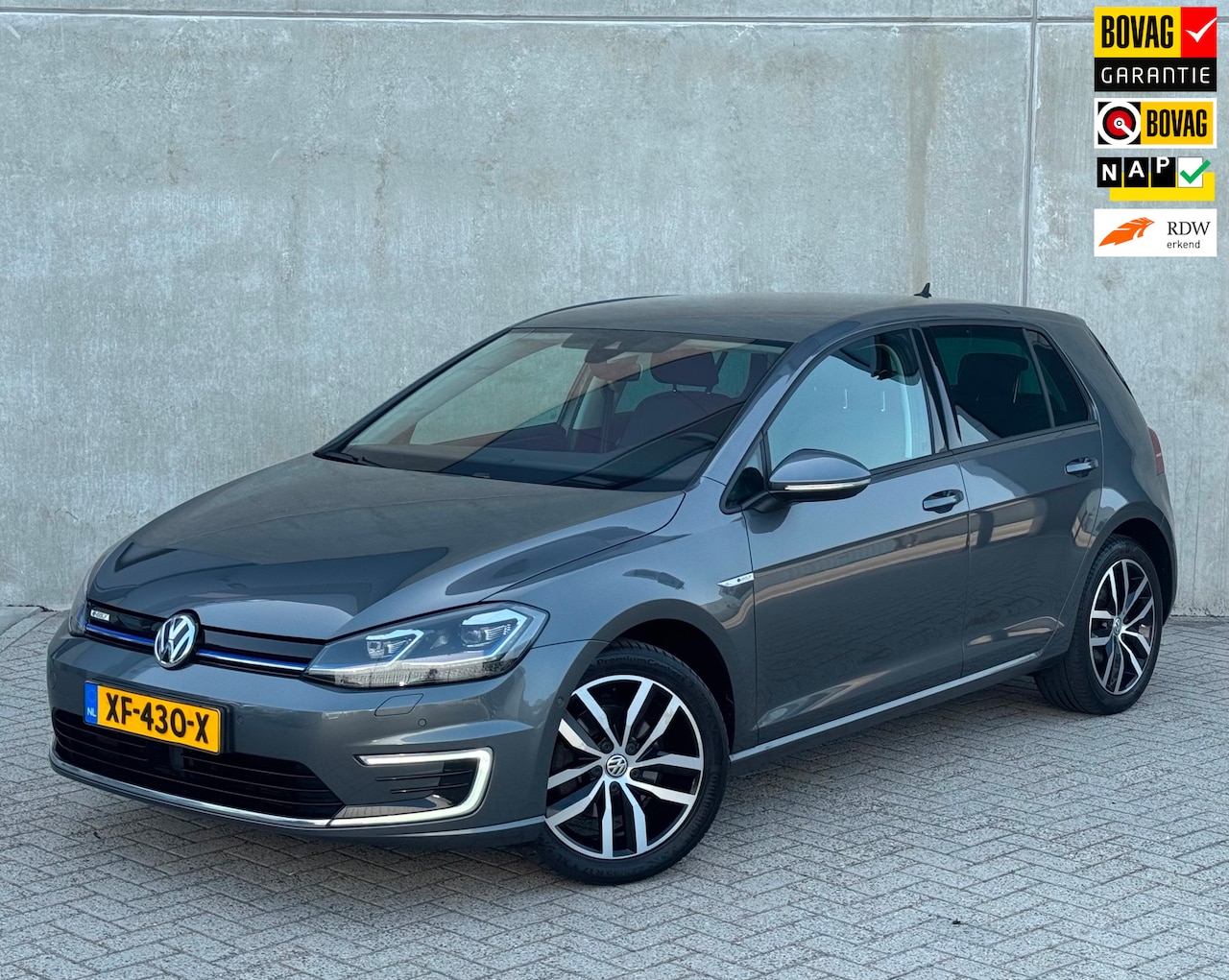 Volkswagen e-Golf - Warmtepomp 2019 Grijs CAMERA|NAP|SOH 90% - AutoWereld.nl