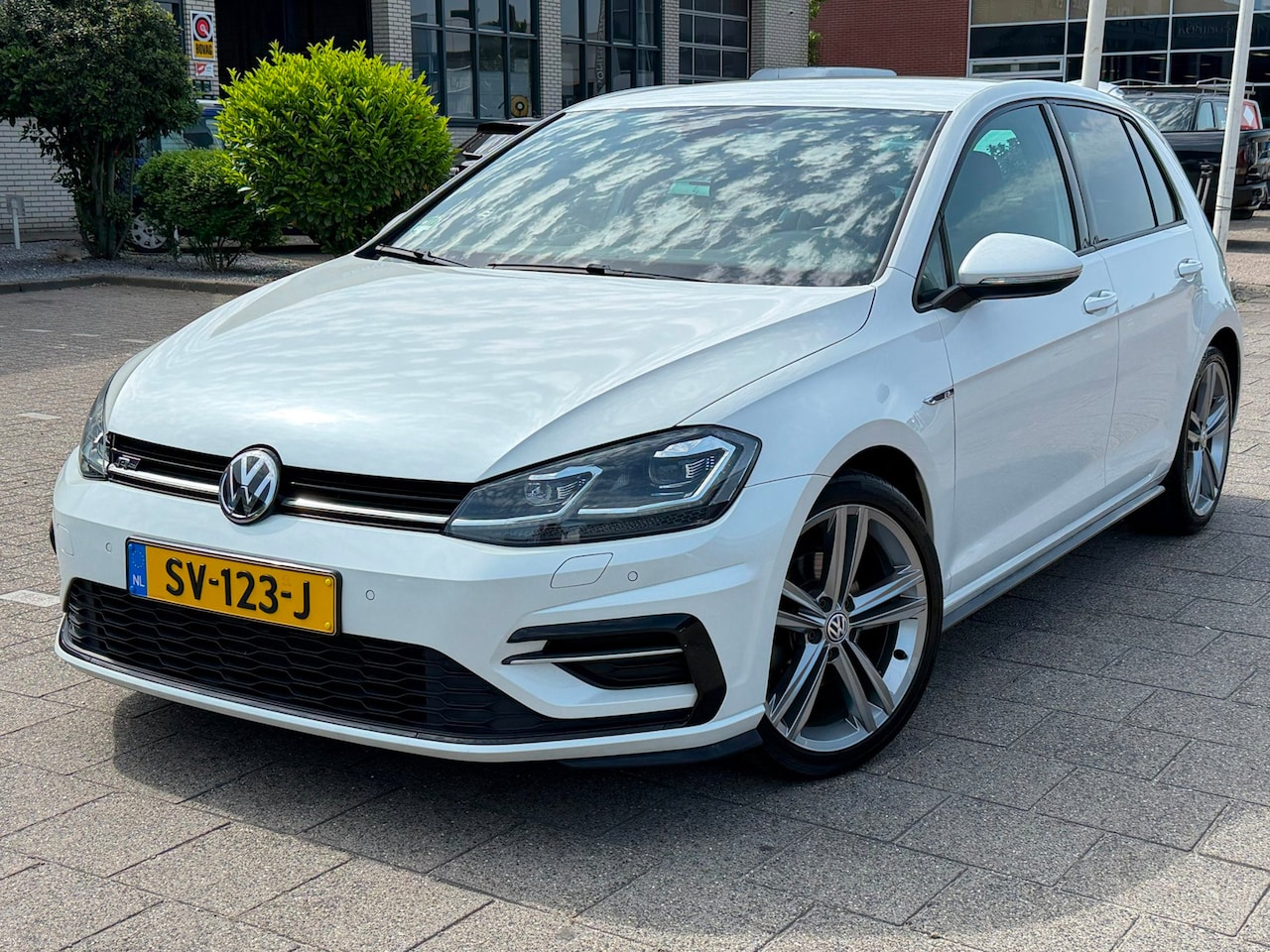 Volkswagen Golf - 1.4 TSI Highline Business R l ACC l XENON - AutoWereld.nl