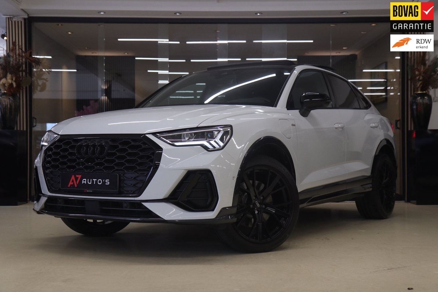 Audi Q3 Sportback - 45 TFSI e S Edition 3X S-Line /PANO/KEYLES/STOELV/BOMVOL - AutoWereld.nl