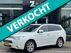 Mitsubishi Outlander - Outlander PHEV 2014 · Standkachel · Slechts 1, 9 L/100km · Volledig uitgerust