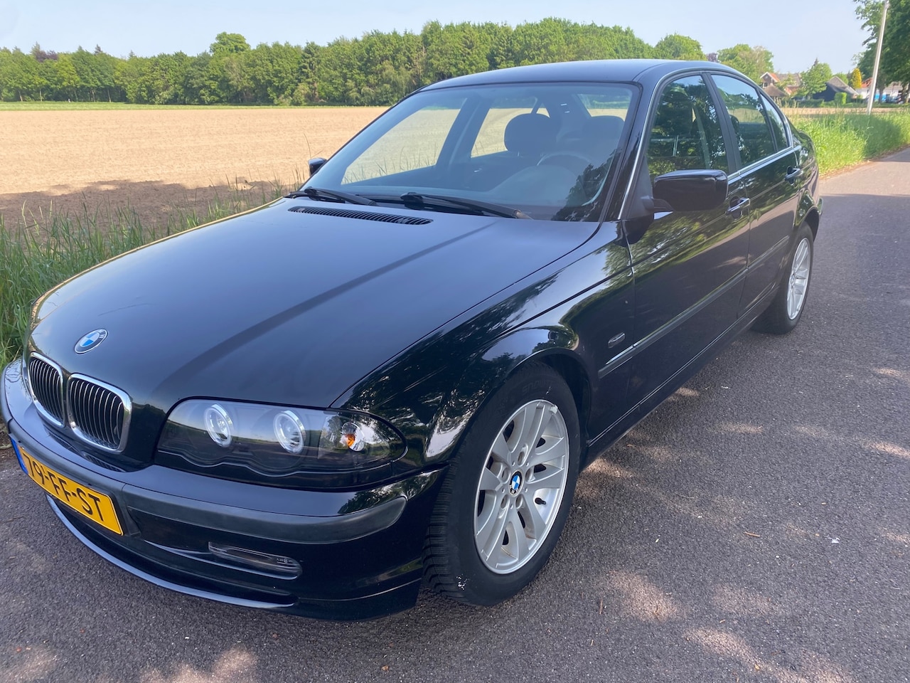 BMW 3-serie - 320i Executive 320i Executive,6 Cil,Automaat - AutoWereld.nl