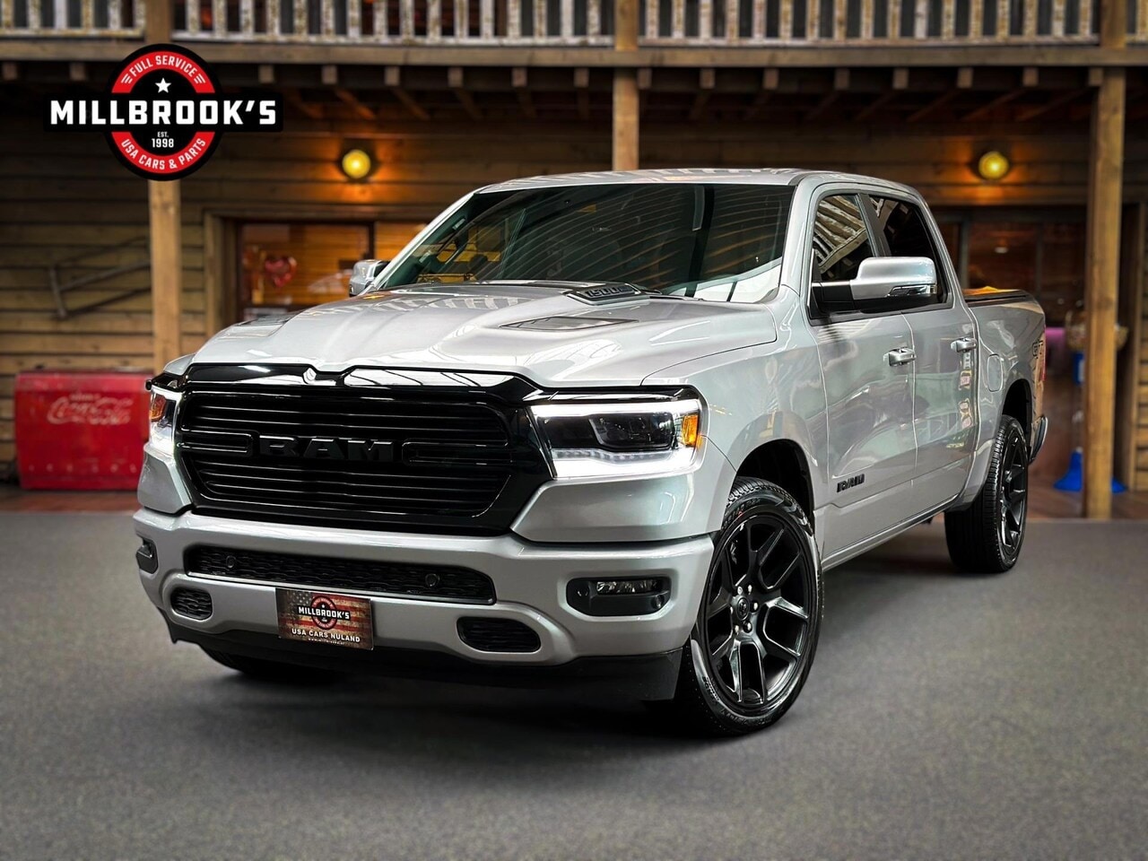 Dodge Ram 1500 - 5.7 V8 4x4 Sport GT BPM VRIJ, LPG, 12'' scherm, Panoramadak - AutoWereld.nl