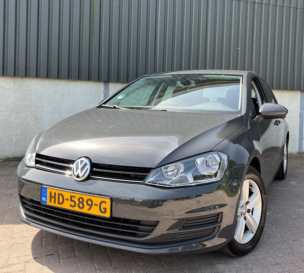 Volkswagen Golf - 2.0 TDI Highline | Stoelverwarming | Trekhaak | Apk | Nette auto - AutoWereld.nl