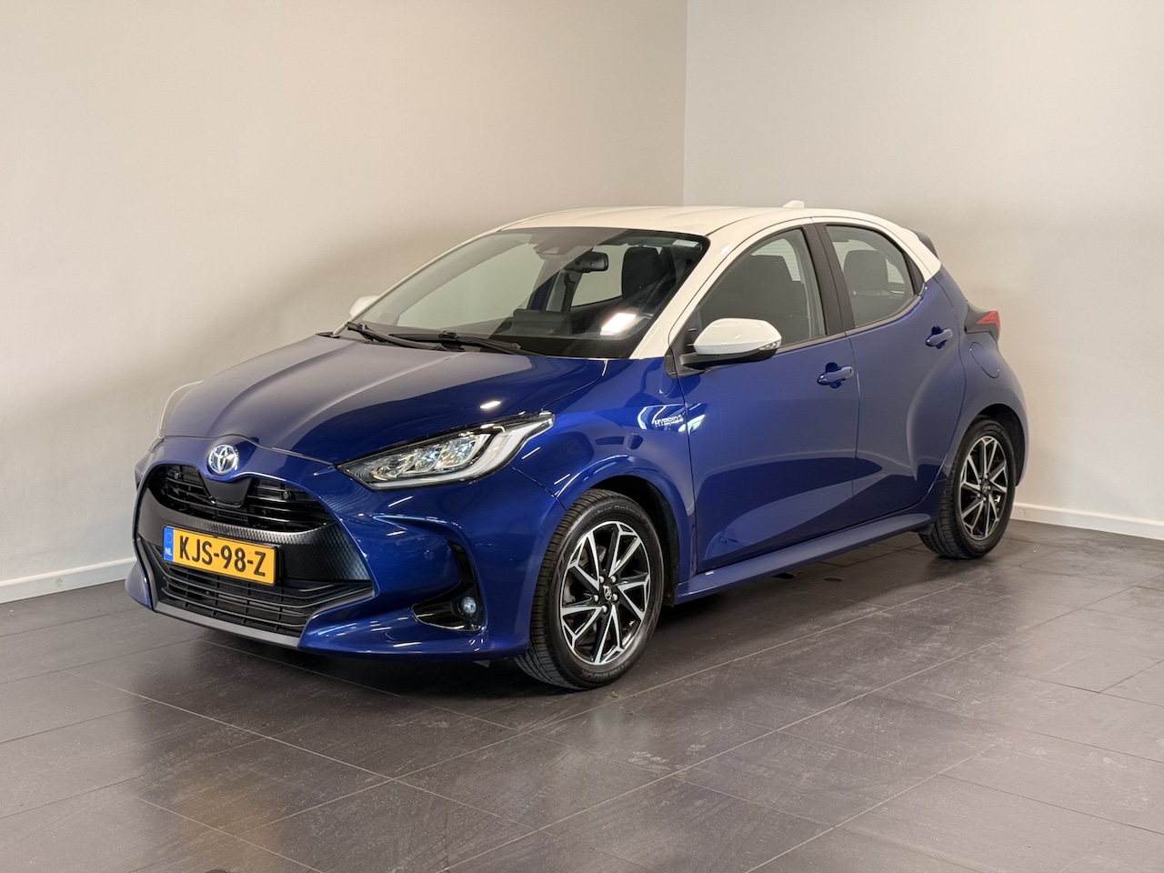 Toyota Yaris - 1.5 Hybrid 115 First Edition Limited | Head-up display | Dodehoekdetectie | Parkeersensore - AutoWereld.nl