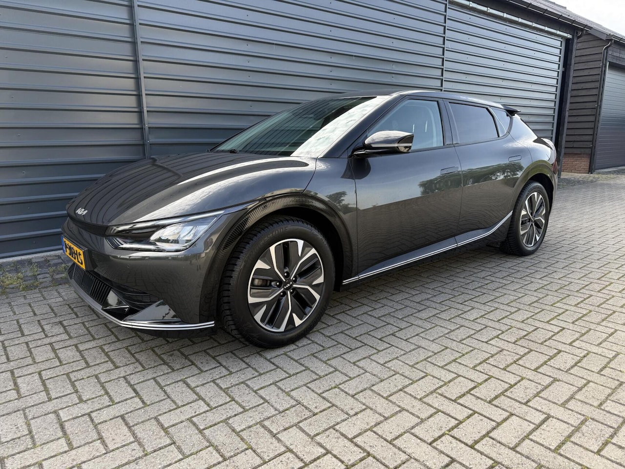 Kia EV6 - Plus 77.4 kWh SOH 100% Stoelkoeling Verwarming Warmtepomp - AutoWereld.nl