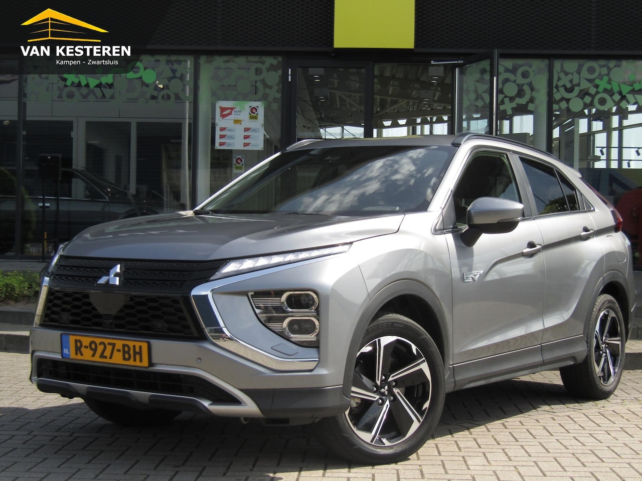 Mitsubishi Eclipse Cross - 2.4 PHEV S-AWC 98pk Aut. Intense+ / Trekhaak / 1e eigenaar / Compleet dealer O.H - AutoWereld.nl